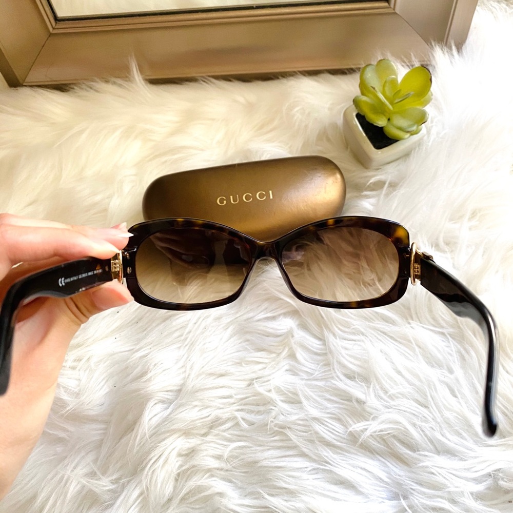Authentic Gucci designer sunglasses - Picture 6 of 9